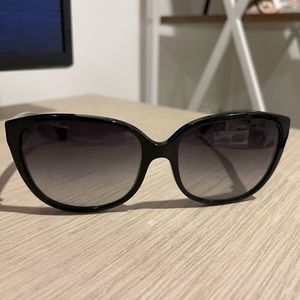 Women sunglasses like new